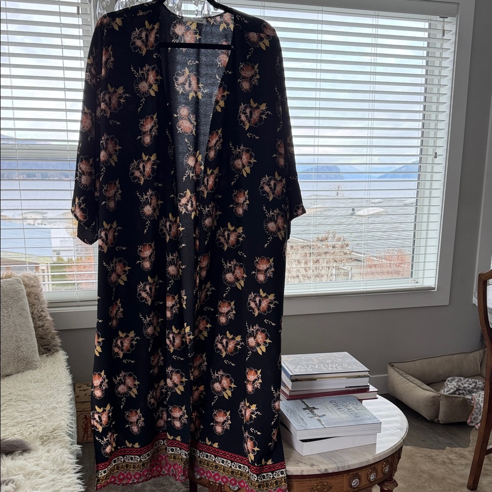 Beautiful Floor Length Kimono with side slits XL size